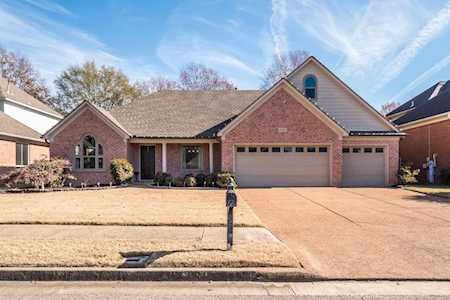 1316 E Rain Hollow Cir Collierville, TN 38017