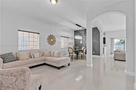 20368 SW 87th Pl Cutler Bay, FL 33189