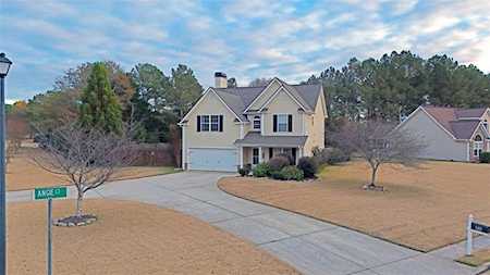 1302 Angie Court Loganville, GA 30052