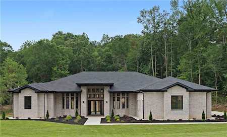 1002 Boss Hardy Road Auburn, GA 30011