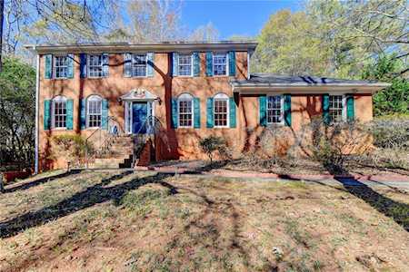 656 E Riverbend Drive SW Lilburn, GA 30047