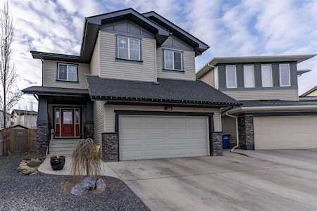 123 Reunion Grove NW Airdrie, AB T4B 0Z2