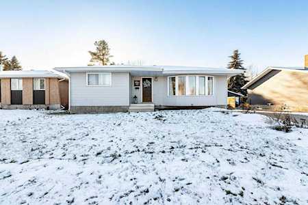 93 Wilson Crescent Red Deer, AB T4N5V6