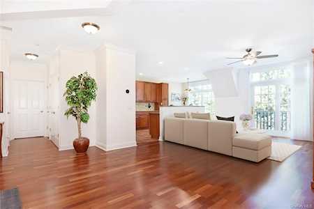 55 1st St #404 Pelham, NY 10803