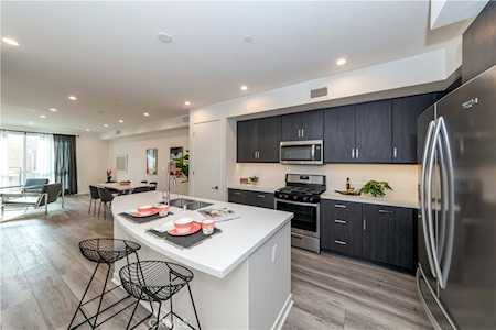 14124 W Monroe Place Van Nuys, CA 91405