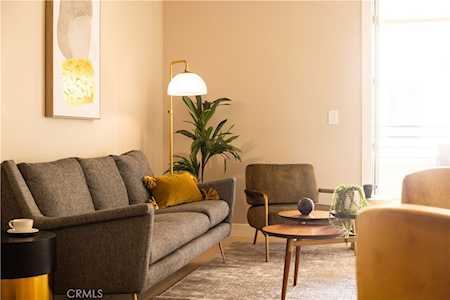 39 S Los Robles #5017 Pasadena, CA 91101