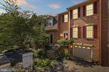 5927 Woodfield Estates Dr Alexandria, VA 22310