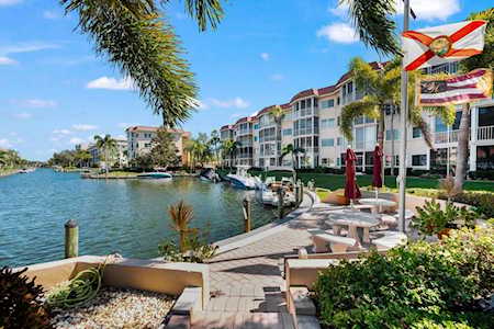 1300 N Portofino Dr #202 Sarasota, FL 34242
