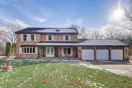 1770 Saddle Hill Rd Libertyville, IL 60048
