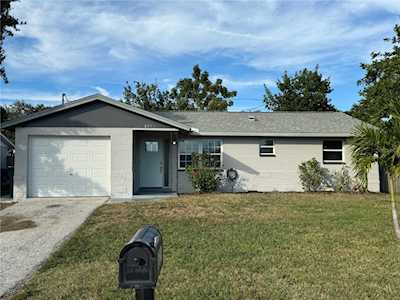 8355 76th Ave Seminole, FL 33777