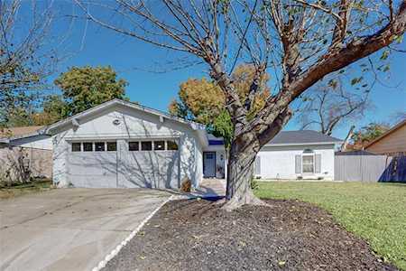 1711 Briar Meadow Drive Arlington, TX 76014