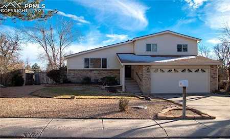 6475 Pawnee Circle Colorado Springs, CO 80915