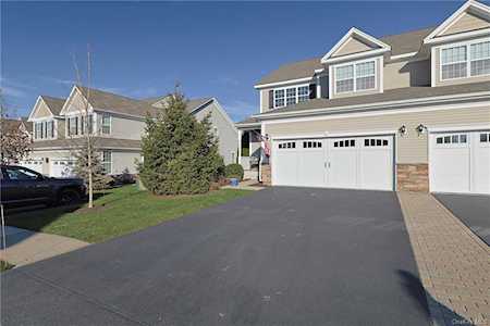 19 Evan Ct Fishkill, NY 12524