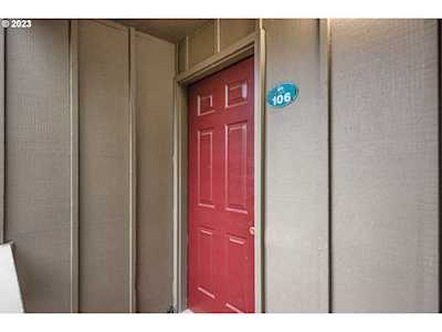 4 Touchstone #106 Lake Oswego, OR 97035