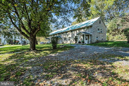 105 Bucher Hill Rd Boiling Springs, PA 17007