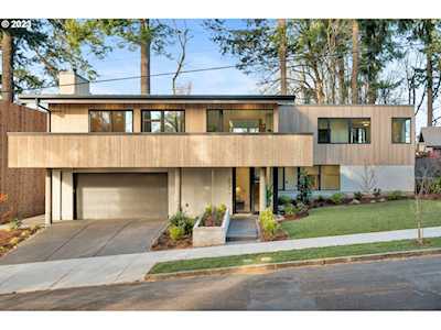 6535 SE Pine ST Portland, OR 97215