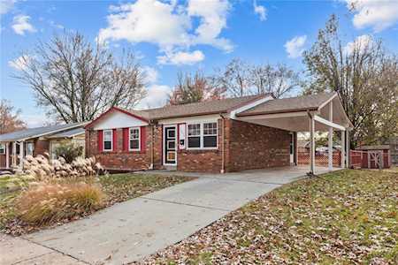 1966 Hungerford Dr Florissant, MO 63031