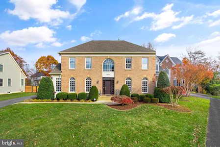 5931 Dorothy Bolton Ct Alexandria, VA 22310
