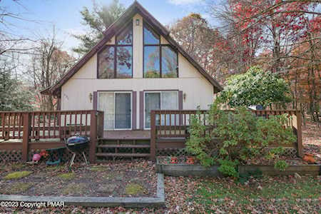 384 Towamensing Trl Albrightsville, PA 18210