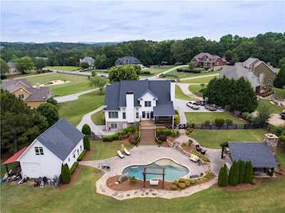 16 Lake Point Drive SE Cartersville, GA 30121