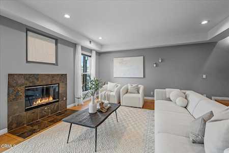 713 N Sycamore Ave #7 Los Angeles, CA 90038
