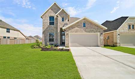 1727 Sun Dial Dr Angleton, TX 77515