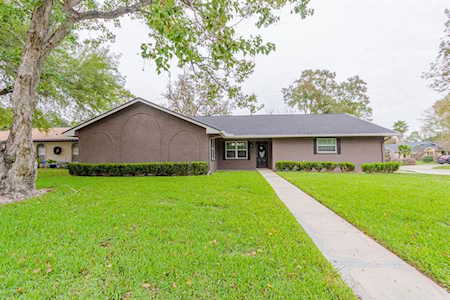 909 Oak Vista Ct Friendswood, TX 77546