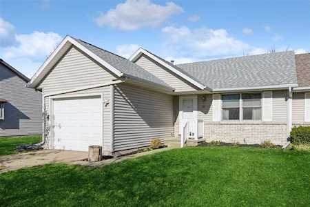 26 Blue Stem Ct Iowa City, IA 52240