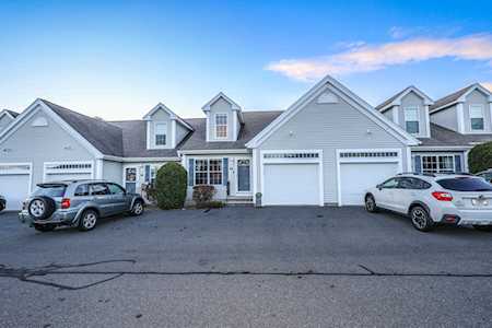 64 Brookview Rd Windham, NH 03087
