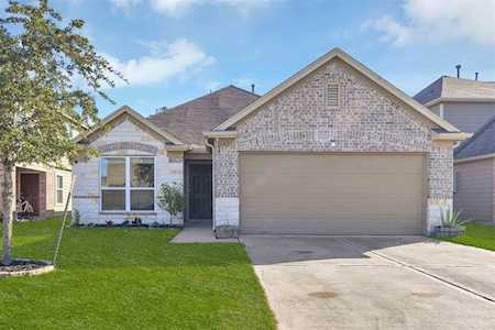 16429 Olive Sparrow Dr Conroe, TX 77385