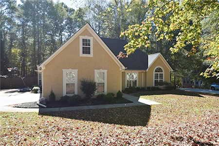 Discover Tranquil Living in Brookstone Park Subdivision Newnan