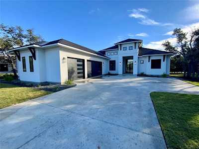511 Onion Creek LN Driftwood, TX 78619