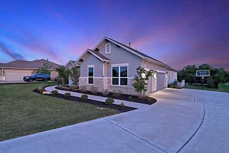 636 Linden LOOP Driftwood, TX 78619