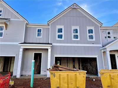 1686 Pardee Drive Kennesaw, GA 30152