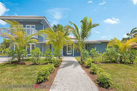 1720 NE 9th Ave Fort Lauderdale, FL 33305