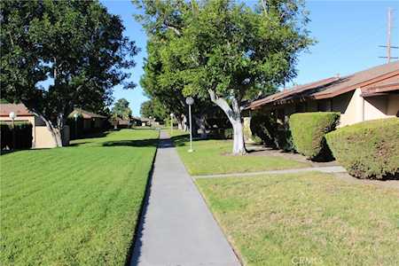 5300 W 1st St #16 Santa Ana, CA 92703