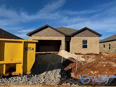 233 Antler Ridge Drive Huntsville, AL 35811