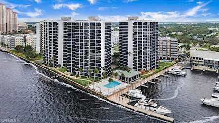 1910 Virginia Ave #401 Fort Myers, FL 33901