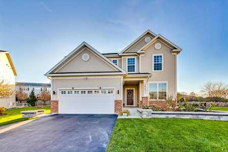 2423 Coastal Sage Ct Naperville, IL 60563