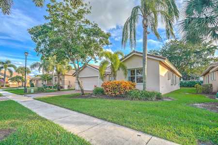 8914 Agliana Circle Boynton Beach, FL 33472