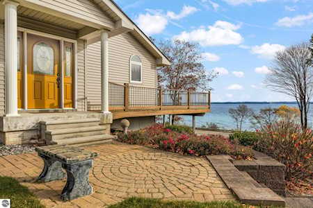 10054 Council Oak Drive Traverse City, MI 49686