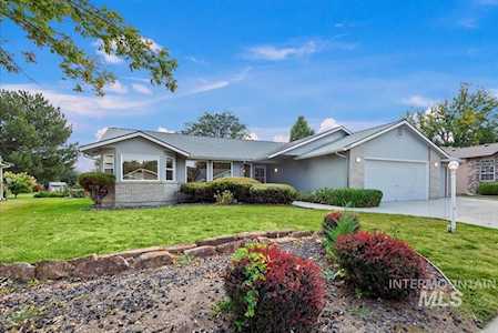 1920 N Oak Hills Dr Meridian, ID 83646-1169