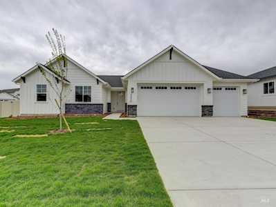 2044 N Desert Lily Ave. Star, ID 83669