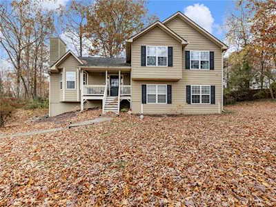 2310 Fair Oaks Court Cumming, GA 30040