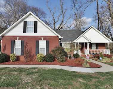 5018 Little Adams Run Murfreesboro, TN 37129