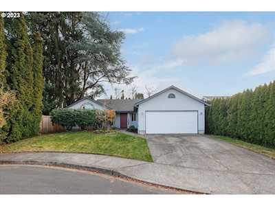 17418 SW Mcknight LN Beaverton, OR 97006