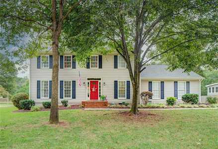 2442 Meadowglen Trail Snellville, GA 30078