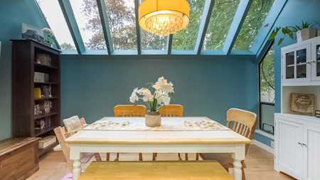 8531 Woodtrail Place Burnaby, BC V5A 4A9