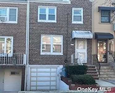 89-70 220th St Queens Village, NY 11427