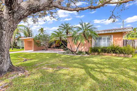 2725 SE 5th Ct Pompano Beach, FL 33062